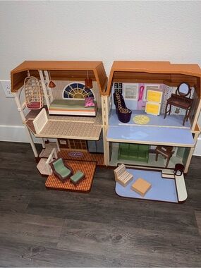 Disney Hannah Montana Malibu Beach Doll House